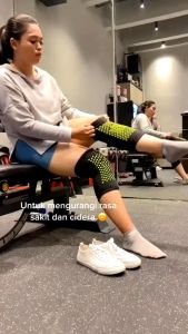 Sepasang Sabuk Terapi Pemanas Lutut Sarung Lutut Penghangat Kaki Sepasang Sabuk Terapi Lutut Nyeri Terapi Sendi Pain Relief Knee Brace Knee Pad