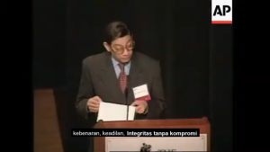 Mr. Clean Mar’ie Muhammad : Sang Pejuang Antikorupsi dan Aktivis Kemanusiaan - Qaris Tajudin | Biografi