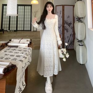 Elegant Sweet Lace Dress with Waist Cinching Square Collar Long Sleeve A-Line Base Layer Spring Autumn Vintage Style Gown