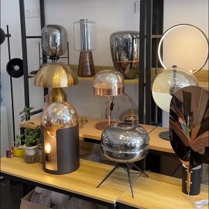 Đèn Bàn Cảm Ứng Bắc Âu Đèn Led Để Bàn Đơn Giản Cá Tính Decor Nhiều Không Gian