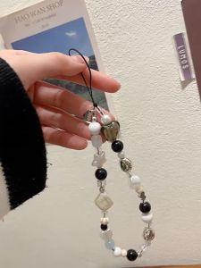 GADGET FUSION: Lanyard Anti-Hilang Ponsel yang Cocok untuk Semua Jenis Ponsel