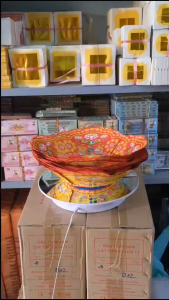 Một Cái Thuyền Hoa ( Ghe Bông ) Lớn Trưng Bầy Trong Thờ Cúng