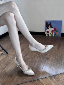 รองเท้าส้นสูงสไตล์ฝรั่งเศสสำหรับเจ้าสาว 2024 รองเท้าแต่งงานดีไซน์เรียบง่ายแต่หรูหรา รองเท้าส้นเดี่ยว รองเท้าแฟชั่นส้นสูง รองเท้าสวมแบบสวมสบาย