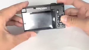 The VETXI-600 photography camera is designed specifically for YouTube. It is equipped with a 3-inch LCD screen built-in 75MP 18x digital zoom function and the camera is also equipped with a 32G SD card