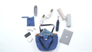 【SKIT SG】Reversible Hit Color Tote Duffle Bag Foldable Travel Business Trip Cabin Bag 35x20x30cm Staycation All in Luggage Bag Travel Bag Portable Shoulder Yoga Fitness Sports Gym Luggage Bag Large Capacity Short Distance Buggy Weekender Bag Backpack