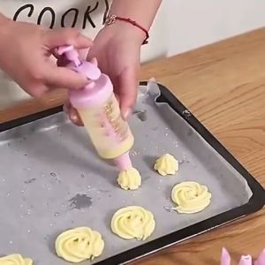 Set of 8pcs Decorator Butter-mouth Cookies Decorating Baking Tools 裱花器8奶油嘴曲奇裱花 (A)