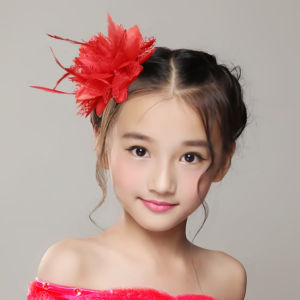 เครื่องประดับผมสําหรับเด็กสไตล์เจ้าหญิงรวมทั้งขนนกและดอกไม้ลูกไม้สําหรับชุดเต้นรําสําหรับเด็กผู้หญิง