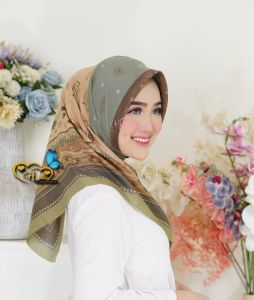 PROMO HIJAB SEGIEMPAT TERBARU MOTIF BARU BAHAN VOAL PREMIUM