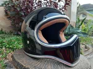Helm Cakil Terbaru 2023: Desain Modern & Berkualitas Tinggi
