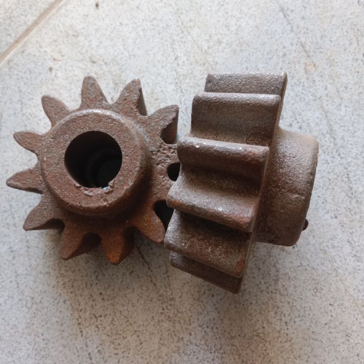 Bánh Răng Nhông Cối Trộn Bê Tông 12, 13 răng lỗ trục 25 ,dùng cho cối 1 ...