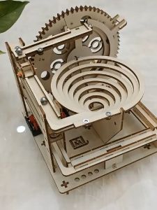 ตัวเลือก: เล่นสิ่งประดิษฐ์ ลูกกลิ้งไฟฟ้า DIY