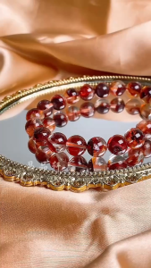 [现货] 10mm 牛血红胶花手串｜旺财转运 × 去晦开运 × 提升能量｜Red Hematoid Quartz Bracelet｜Wealth • Luck Boost • Energy