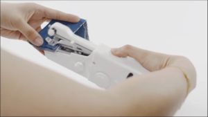 Handheld Mesin Jahit Mini Mesin Jahit Portable Sewing Machine Portable Electric Cordless Benang Jahit Sewing Kit