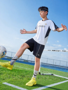 LI-NING KIDS | Cool Dry Childrens Soccer Kit