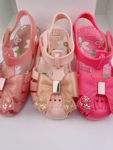 Giày Sandal Zaxy Jelly Princess Soft Bottom Head Cover Bee Pattern Summer Childrens Shoes for Bé Gáis Age 3-6 Magic Tape Closure