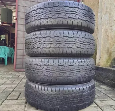 BAN MOBIL UKURAN 225 65 ring 17 kondisi second tubles layak pakai