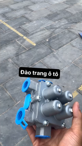 Chia hơi 4 núm thon howo SL theo xe 35150080390 hệ thống hơi khí xe ô tô howo đầu kéo