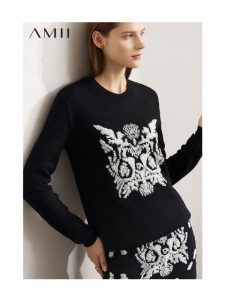AMII | Color Block Letter Jacquard Sweater and Skirt Set