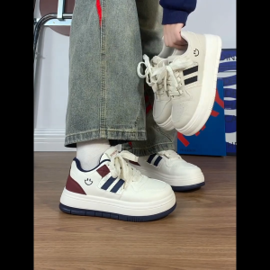 (สินค้าพร้อมส่ง🇹🇭) สไตล์เกาหลี แฟชั่นน้ำหนักเบารองเท้าผ้าใบลำลอง รองเท้าผู้หญิงสีขาว ไซส์ 36-44 สวยมินิมอลใส่สบายมากๆคะ