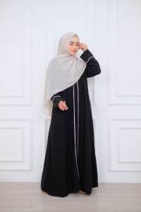 Abaya hitam remaja / abaya nadya / abaya jetblack remaja / abaya lis cantik / abaya jetblack premium