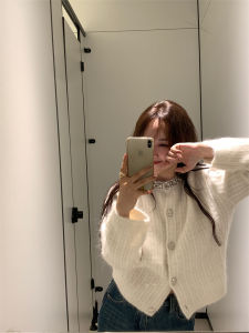 เสื้อสเวตเตอร์ถักขนแกะสไตล์ฝรั่งเศส สำหรับผู้หญิง ฤดูใบไม้ร่วง/ฤดูหนาว เสื้อคลุมคาร์ดิแกน ทรงหลวม ปกติ คอวี กระดุม แขนยาว เสื้อผ้าทำงาน