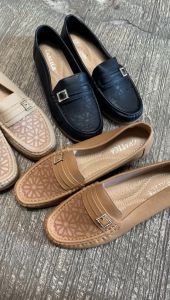 Sepatu Wanita Terbaru: Sepatu Keras & Nyaman