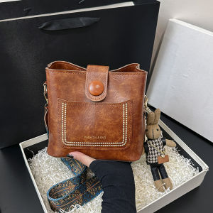 Niche Style Bag 2024 K-style New Arrival All-Match Commute Wide Shoulder Strap Shoulder Bag Classy Bag Bucket Retro Crossbody Bag