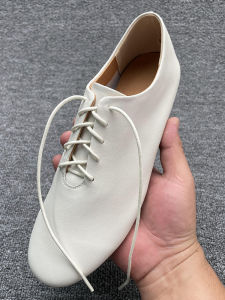 แบรนด์เดิม หนัง รองเท้ากลมเชือกบาง ลำลอง รองเท้า สีเบจ สีดำ สีขาว เน็คไทรองเท้า Hiberni D1021.1 เชือกผูกรองเท้าแบบแว็กซ์ เส้นผ่านศูนย์กลาง 2 มม.