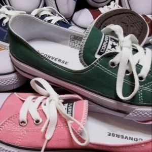 Sepatu sneakers kanvas wanita import murah terbaru kekinian cewek kerja kuliah perempuan keren