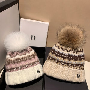 Warm Knitted Ball Hat Womens Autumn Winter Fashion Small Face Earmuff Style Casual Knitwear Small Lazy Style Felted Hat