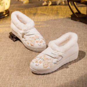 Womens Winter Beijing Cloth Shoes Embroidered Fleece Lined Slip-On National Style Cotton Shoes Retro Embroidered Shoes