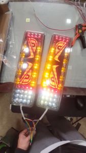 Đèn led cản sau xe tải đèn lái sau xe tải đèn led hậu con mắt 12v-24v chống nước mẫu mới nhất dễ lắp đặt