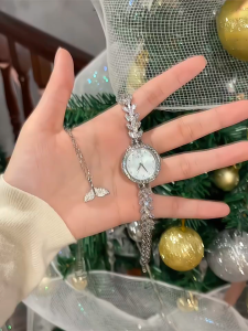 [จัดส่งในกทม] MOYENNE นาฬิกานางเงือกผู้หญิง นาฬิกาผู้หญิงระดับไฮเอนด์ ของขวัญสำหรับผู้หญิง นาฬิกาสไตล์ใหม่ นาฬิกานางเงือก นาฬิกาผู้หญิง