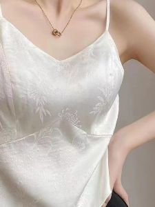 Áo Ba Lỗ Ngắn Ôm Vừa Vặn Phong Cách Mới Mùa Hè Áo Ba Lỗ Nữ Áo Ba Lỗ Mặc Trong Và Ngoài Áo Ba Lỗ Không Dây Cổ Tròn Màu Trơn