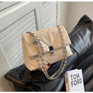 Womens Large Capacity Diamond Pattern Chain Crossbody Bag Versatile Single Shoulder Satchel Popular Small Square Bag