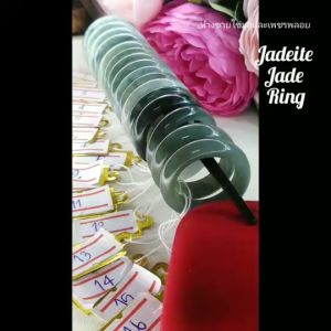 เครื่องดินิย� Jadeite หยกคัดเกรด ขนาด 62 สำหรับหยกเจ หยกชุ่มลาภ หยกชุ่มชาย หยกแท้เนื้อสวย ความหมายมงคลา รูปหน้าเกลี้ยง เสริมความมั่นใจในการสุขภาพ แหวนใหญ่
