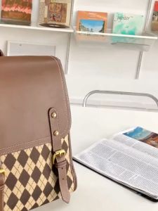 Buku Tulis Anime Korea & Tas Sekolah Motif Kotak: Niche Baru untuk 2024