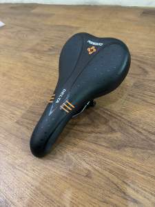 ODESSY DELTA Saddle Sadel Jok Sadle Sepeda Tempat Duduk MTB Gunung Roadbike Balap Fixie BMX