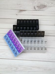 Portable 14-Compartment Medicine Box Weekly Pill Organizer Compact Traveling Pouch for Home and Handy Use