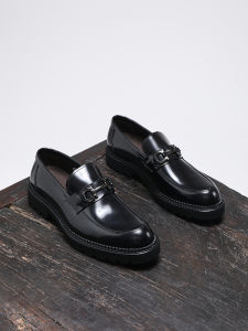 Mens Thick Bottom Loafers Bright Leather Horse Buckle British Style Genuine Leather Slip-On Business Casual Shoes Trendy Summer
