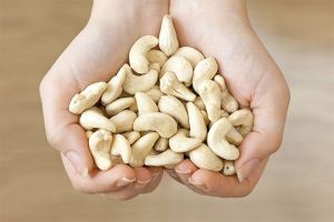 kacang mete super mentah 1kg