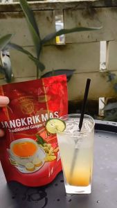 Minuman Serbat Tradisional / Serbat Uwuh Cap Jangkrik Mas 10 Sachet / Halal