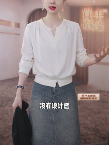 White round Neck Short Thin Base Layer Top for Women Stylish Pure Color Slimming Concealing Spring Season Casual Style