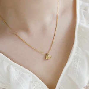 สร้อยคอไททาเนียมรูปกระดูกงูและเปลือกหอยสไตล์เรโทรสำหรับผู้หญิงในที่ทำงาน เครื่องประดับแฟชั่นสำหรับผู้หญิง