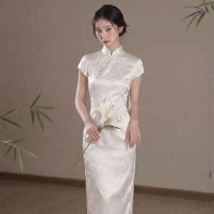 Slim Fitting Elegant Cheongsam Dress for Wedding Toasts