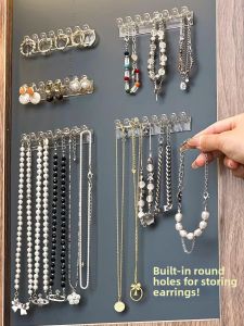 MULUOZI | Tangle Prevention Jewelry Organizer For Necklaces Bracelets Earrings