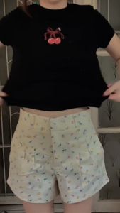 Áo Thun Croptop Tay Ngắn In Hình Trái Cherry Siêu Dễ Thương Dễ Phối Đồ