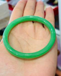 Vòng tay đá thuỷ tảo vân đẹp chột 8li xinh xinh