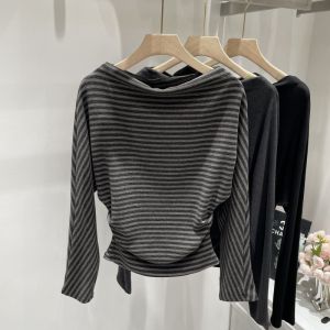 Áo Thun Dài Tay Cổ Chữ V Phong Cách Hàn Quốc Mùa Thu 2025 Cho Nữ Áo Thun Cotton Đa Năng Áo Thun Thường Ngày Áo Thun Thời Trang