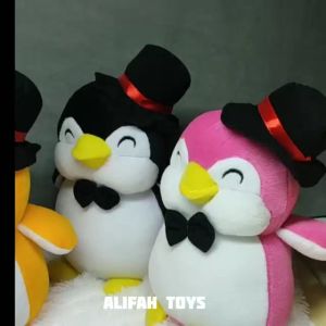 Boneka Pinguin Topi pita 30cm Lembut Berkualitas SNI
